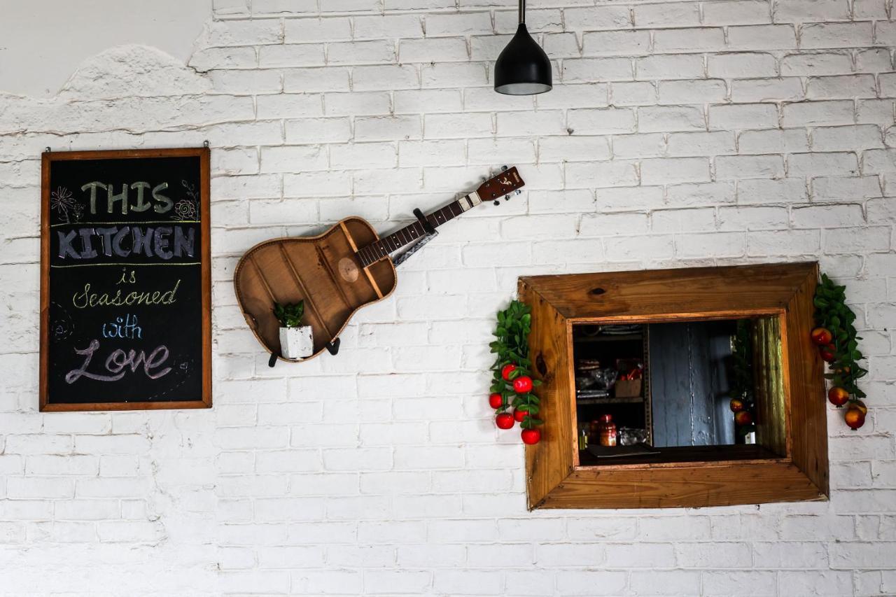 Bunkstay Coworking Hostel & Glamping Ришикеш Экстерьер фото