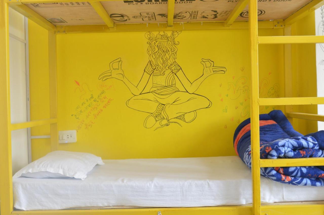 Bunkstay Coworking Hostel & Glamping Ришикеш Экстерьер фото